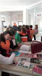 10 Kasım Atatürk’ü Anma Günü ve Atatürk Haftası dolayısıyla çocuklar ve yetişkinler için kütüphanemizde ayrı ayrı açtığımız Atatürk, Milli Mücadele ve Kurtuluş Savaşı konulu kitaplardan oluşan ki (707