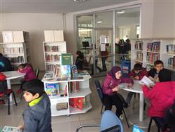 Fevziye Mollaoğlu İlkokulu 1. Sınıf öğrencileri, öğretmenleri Nuray Kurt ve Fatma Erciyes gözetiminde kütüphanemizi ziyaret ettiler. Öğrencilerimize kütüphane kullanımı ha.jpeg