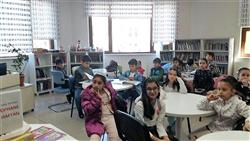 29.03.2017 tarihinde Durak Havva Demir İlkokulu 2.ve 3.sınıf öğretmen ve öğrencileri için kütüphanemizde oryantasyon çalışması yapıldı (5).jpeg