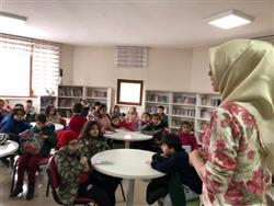09-10 Ocak 2018 tarihlerinde Besime Özderici İlkokulu öğretmen ve öğrencileri için kütüphanemizde oryantasyon çalışması yapıldı.  (1).jpg