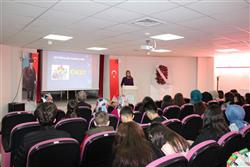 Mehmet Necati Demircan hocamız ‘’Gençlerin Okuma Alışkanlığının Geliştirilmesi ‘’ konulu konferansı ile kütüphanemize renk kattı (5).JPG