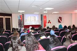Mehmet Necati Demircan hocamız ‘’Gençlerin Okuma Alışkanlığının Geliştirilmesi ‘’ konulu konferansı ile kütüphanemize renk kattı (9).JPG