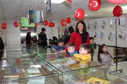 54. Kütüphane Haftası kutlamaları kapsamında 29.03.2018 tarihli masal saati etkinliğimizi Atatürk İlkokulu Anasınıfı ile birlikte yaptık.  (16).JPG