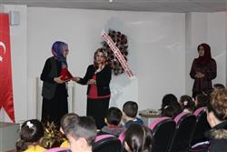 54. Kütüphane Haftası kutlamaları kapsamında 29.03.2018 tarihli masal saati etkinliğimizi Atatürk İlkokulu Anasınıfı ile birlikte yaptık.  (6).JPG
