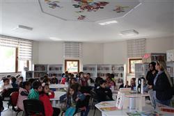 11.04.2018 tarihinde saat 13.30 ‘da Pembe Başyazıcıoğlu Anaokulu öğretmen ve öğrencileri için kütüphanemizde oryantasyon çalışması yapılmıştır.  (4).JPG