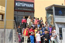 13.04.2018 tarihinde Mehmet Alçı İlkokulu öğretmen ve öğrencileri için kütüphanemizde oryantasyon çalışması yapılmıştır.  (2).JPG