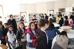 17.04.2018 tarihinde Mehmet Alçı İlkokulu öğretmen ve öğrencileri için kütüphanemizde oryantasyon çalışması yapılmıştır (1.9).JPG