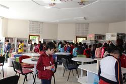 18.04.2018 tarihinde saat 09.30 ‘da Mehmet Alçı İlkokulu öğretmen ve öğrencileri için kütüphanemizde oryantasyon çalışması yapılmıştır (2).JPG