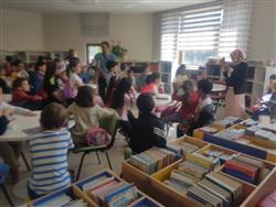 14.05.2018 tarihinde Şeker İlkokulu öğretmen ve öğrencileri için kütüphanemizde oryantasyon çalışması yapılmıştır (2).jpeg