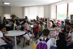 25.05.2018 tarihinde Bülent Altop İlkokulu öğretmen ve öğrencileri için kütüphanemizde oryantasyon çalışması yapılmıştır (1).JPG