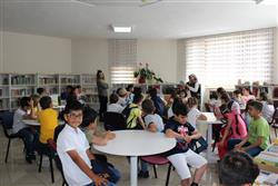 25.05.2018 tarihinde Bülent Altop İlkokulu öğretmen ve öğrencileri için kütüphanemizde oryantasyon çalışması yapılmıştır (4).JPG