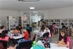 04.06.2018 tarihinde Osman Zeki Yücesan İlkokulu öğretmen ve öğrencileri için kütüphanemizde oryantasyon çalışması yapılmıştır (8).JPG