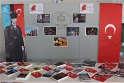 ''15 Temmuz Demokrasi ve Milli Birlik Günü'' Sergimiz Kayseri 75.Yıl İl Halk Kütüphanesi'de açılmıştır (1).JPG