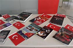 ''15 Temmuz Demokrasi ve Milli Birlik Günü'' Sergimiz Kayseri 75.Yıl İl Halk Kütüphanesi'de açılmıştır (5).JPG