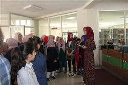 17.05.2019 tarihinde Nuh Mehmet Yamaner İmam Hatip Lisesi öğretmen ve öğrencileri için kütüphanemizde oryantasyon çalışması yapıldı (3).JPG