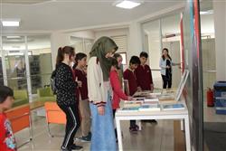 19 Mayıs Atatürk'ü Anma, Gençlik ve Spor Bayramı kapsamında kütüphanemizde bir hafta boyunca kullanıcılarımızın hizmetinde olan sergimize ilgi yoğundu (2).JPG