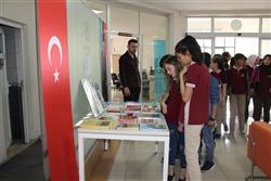 19 Mayıs Atatürk'ü Anma, Gençlik ve Spor Bayramı kapsamında kütüphanemizde bir hafta boyunca kullanıcılarımızın hizmetinde olan sergimize ilgi yoğundu (4).JPG